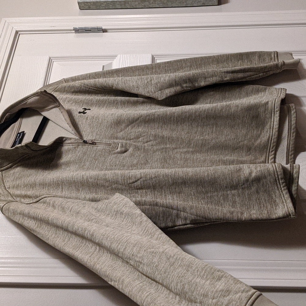Under Armor "Cold Gear" pullover - Picture 4 of 4